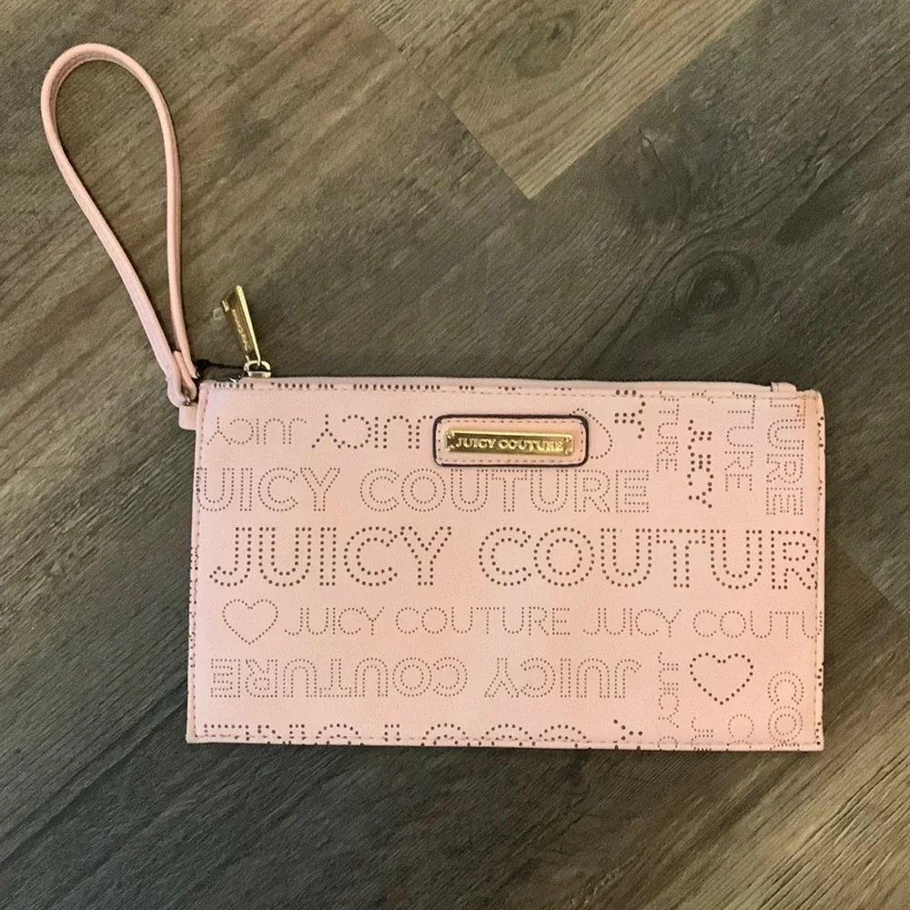 Juicy couture large wristlet. NWOT‎